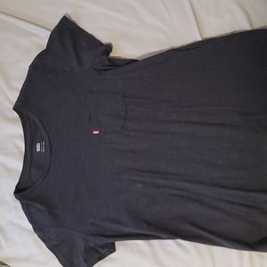 Levi large tshirt